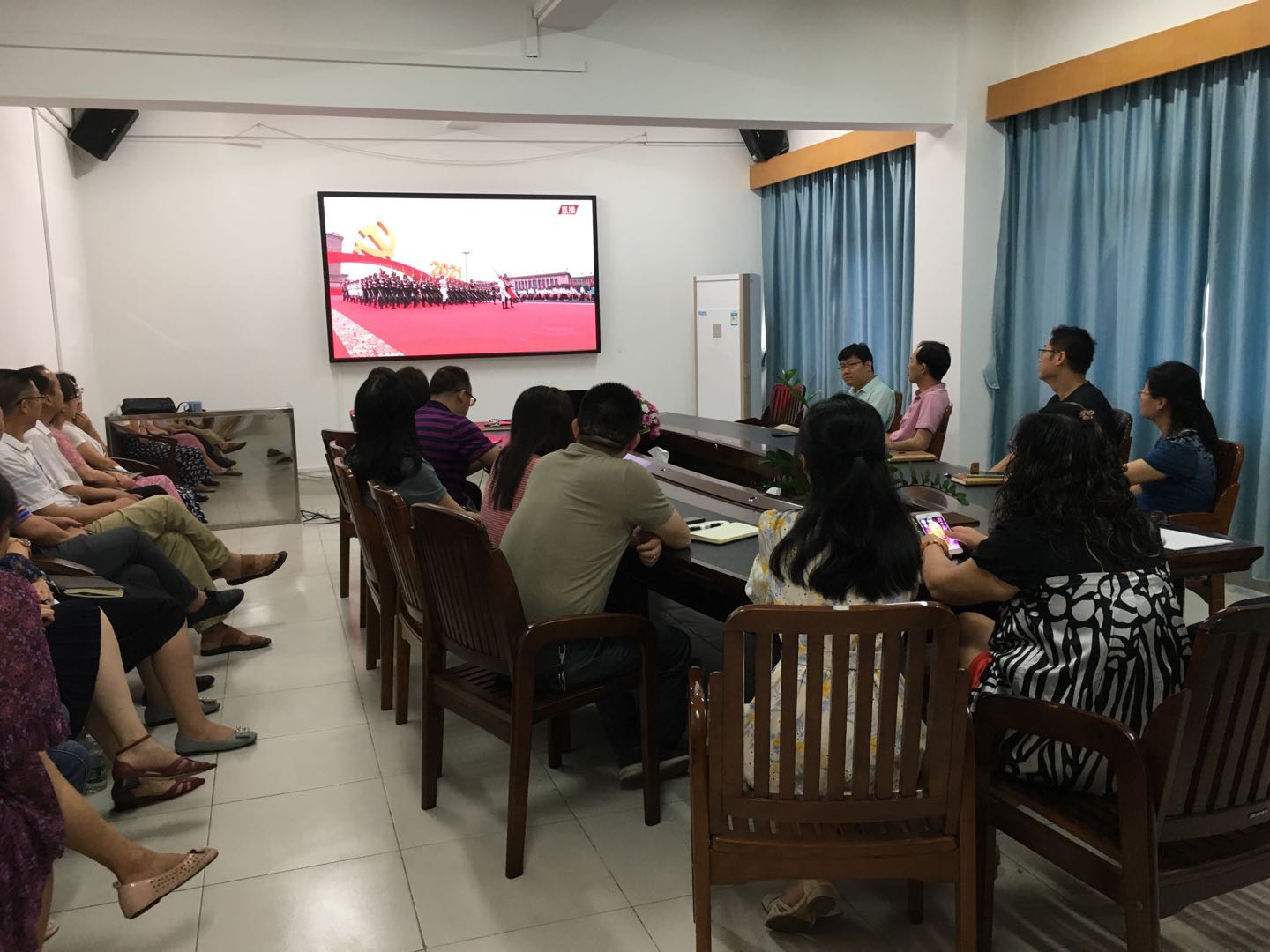 说明: C:\Users\dell\AppData\Local\Temp\WeChat Files\e55aa4af7fc0a6c5a2302bcd14e989b.jpg